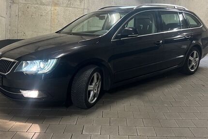 Skoda Superb 238.000 km 6.999 &euro; Ulm 89075