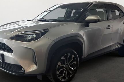 Toyota Yaris Cross 13.988 km 23.490 &euro; Villingen-Schwenningen 78048