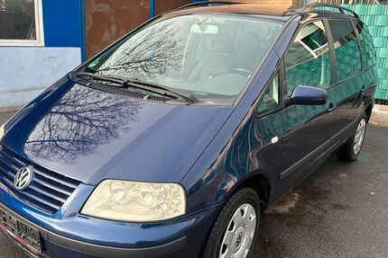 VW Sharan 272.400 km 2.450 &euro; Berlin 12347