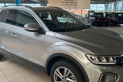 VW T-Roc 2.950 km 29.690 &euro; Batzhausen 92358
