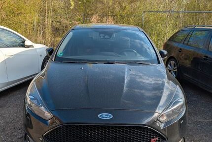 Ford Focus 210.817 km 10.300 &euro; Braschwitz 06188