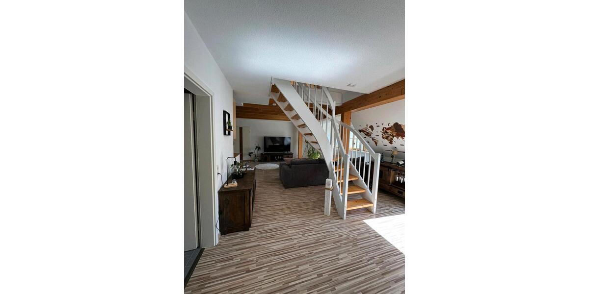 Dachgeschoßwohnung Worpswede - 4 Zimmer, 120 m&sup2;, 1.500&euro; | Angebot:26412622