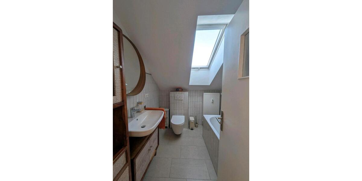 Dachgeschoßwohnung Hallstadt - 6 Zimmer, 128 m&sup2;, 480.000&euro; | Angebot:26767569