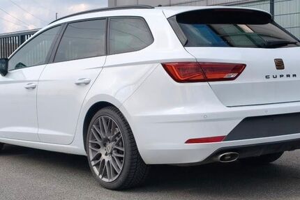 Seat Leon 75.000 km 22.999 &euro; bamberg 96049