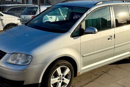 VW Touran 222.000 km 1.350 &euro; Hamburg 20097