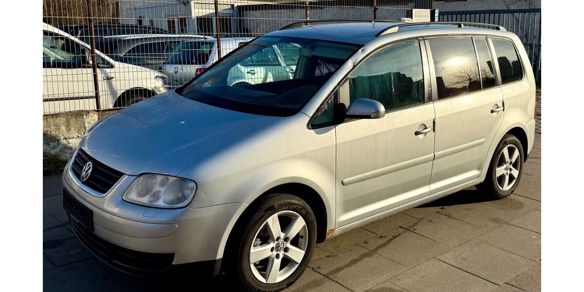VW Touran 222.000 km 1.350 &euro; Hamburg 20097