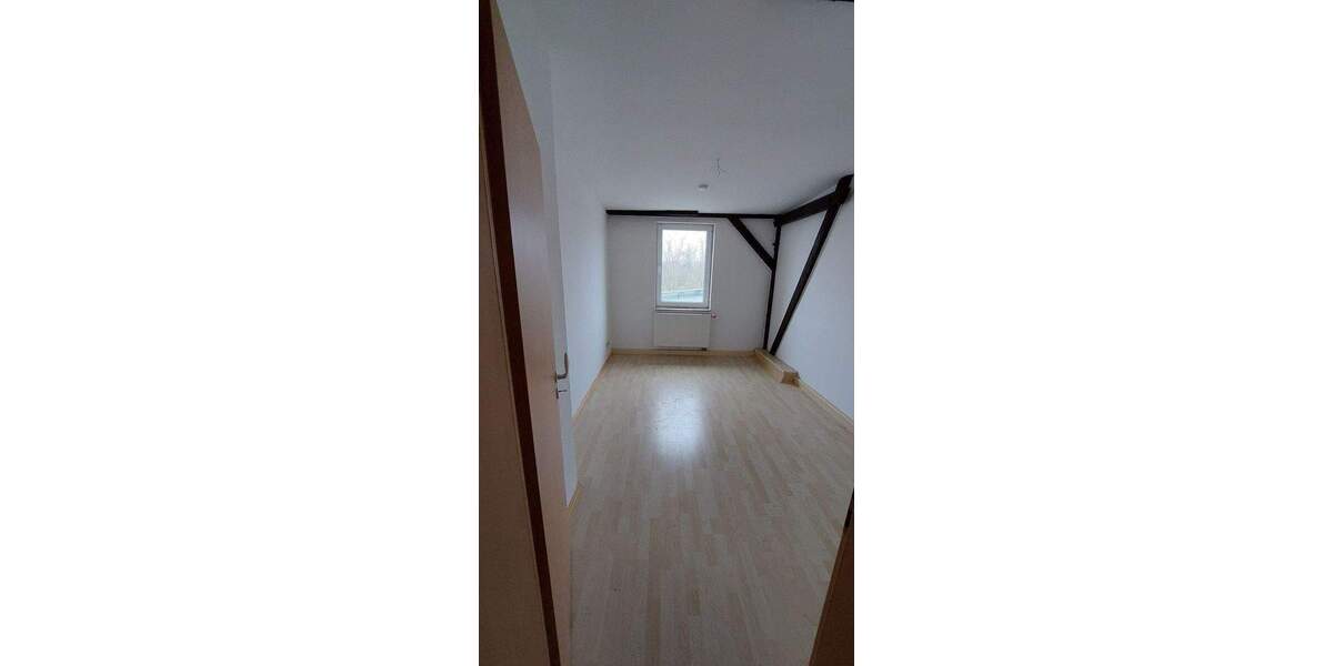 Zimmer Halle (Saale) Damaschkestraße - 3 Zimmer, 94 m&sup2;, 685&euro; | Angebot:26289958