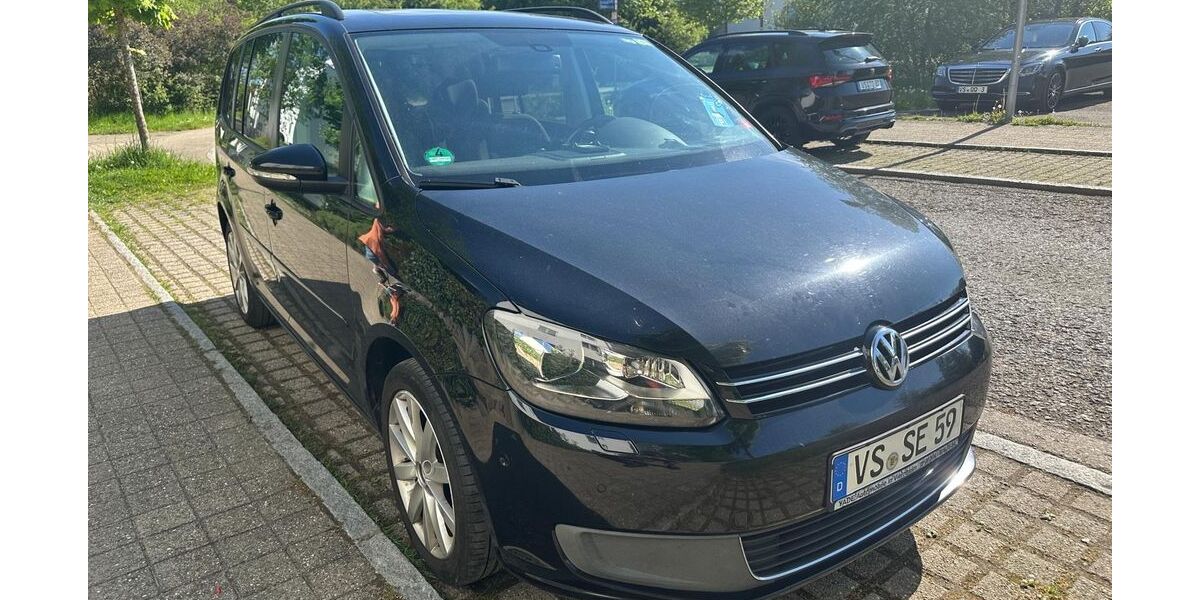 VW Touran 272.000 km 5.299 &euro; Villingen 78052