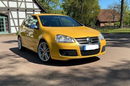 VW Golf 17.500 km 23.900 &euro; Binnen 31619
