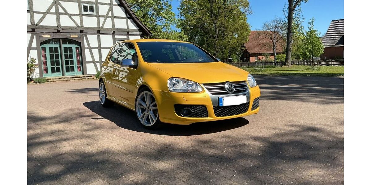 VW Golf 17.500 km 23.900 &euro; Binnen 31619
