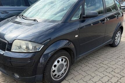 Audi A2 205.000 km 1.350 &euro; Wolfenbüttel (Halchter) 38304
