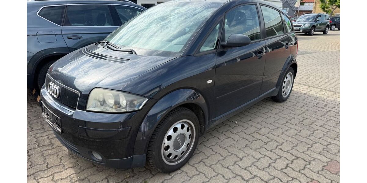Audi A2 205.000 km 1.350 &euro; Wolfenbüttel (Halchter) 38304