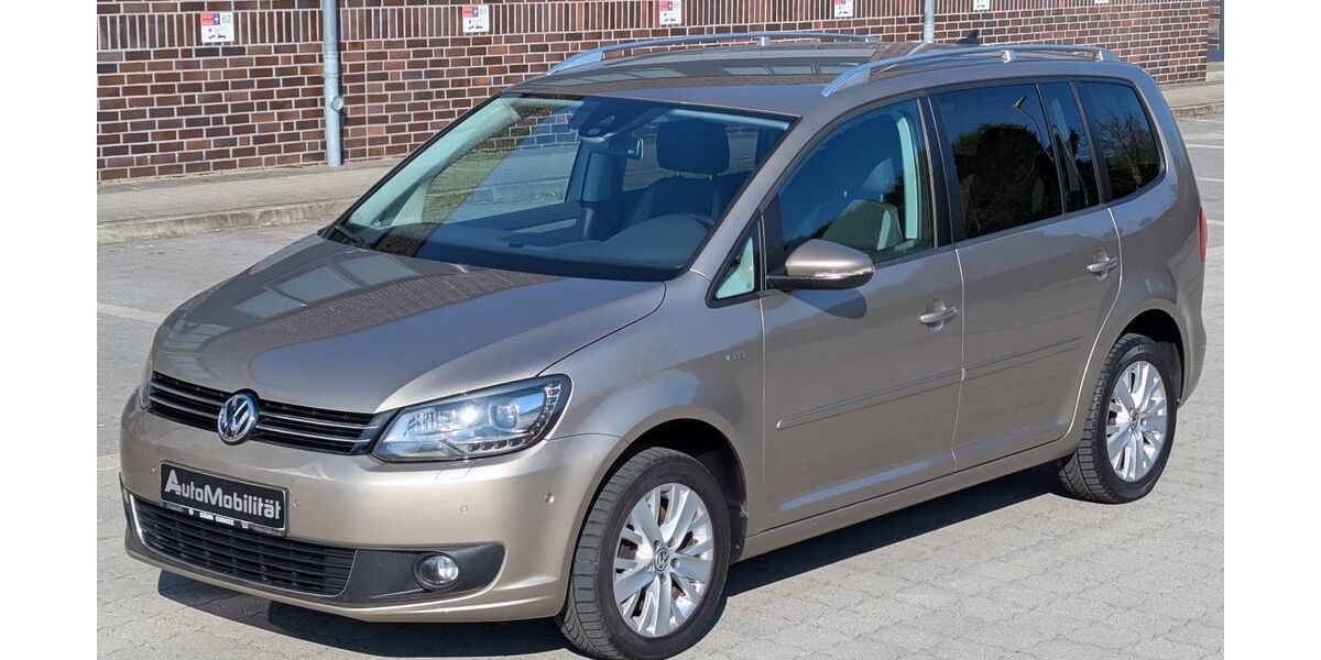 VW Touran 236.673 km 5.899 &euro; BARSBÜTTEL 22885