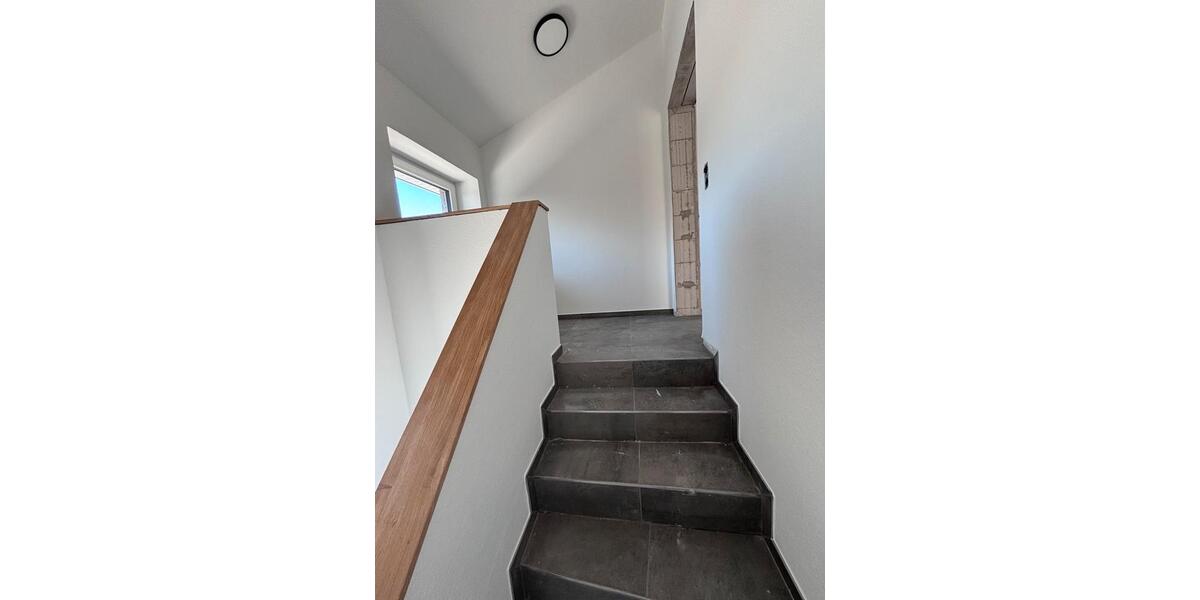 Dachgeschoßwohnung Edewecht - 3 Zimmer, 77 m&sup2;, 890&euro; | Angebot:26399688