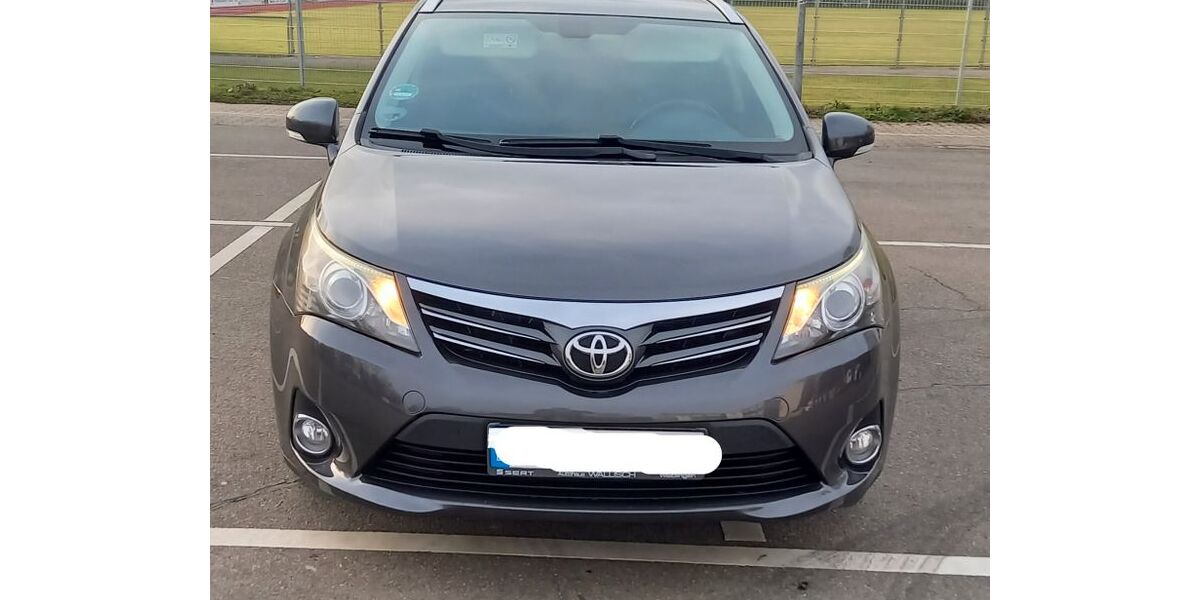 Toyota Avensis 186.600 km 7.700 &euro; Filderstadt 70794