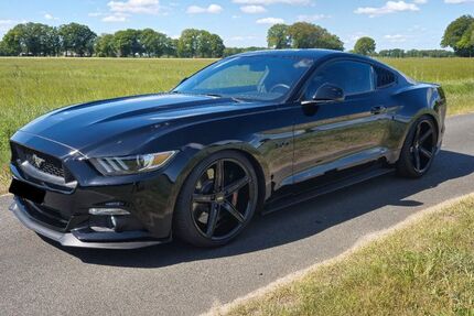 Ford Mustang 68.000 km 36.500 € Ganderkesee 27777