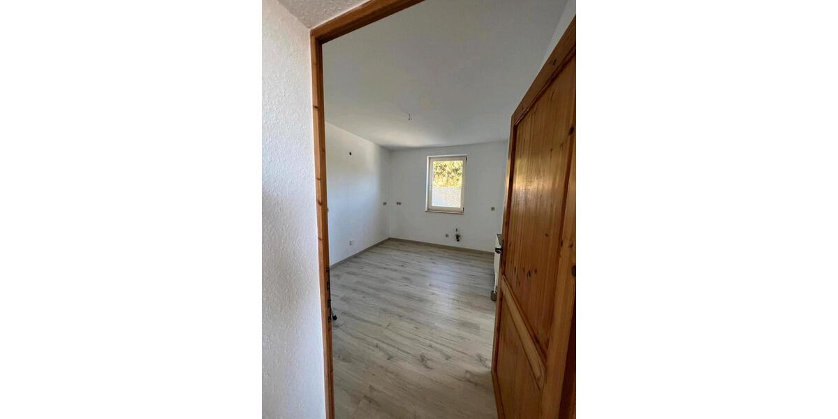 Erdgeschoßwohnung Schleusingen - 2 Zimmer, 56 m&sup2;, 495&euro; | Angebot:25936954