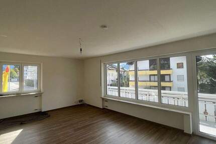 Helle Wohnung mit Balkon 4 zimmer