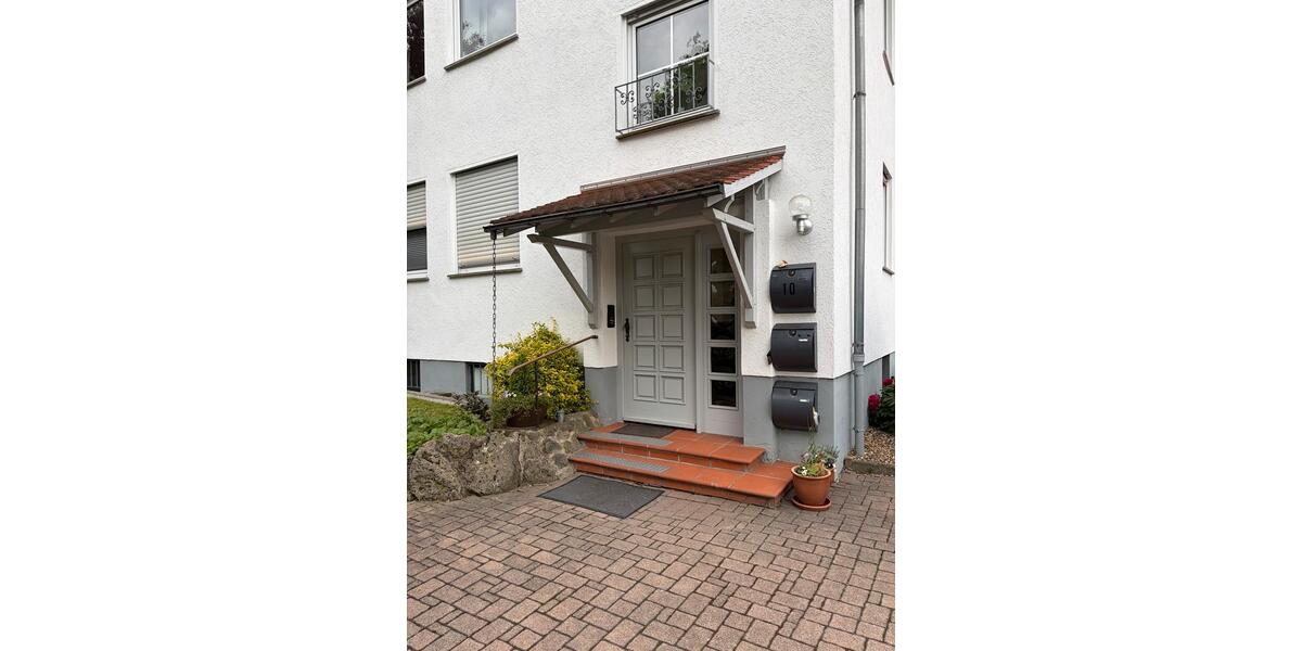 Hochparterre Borken (Hessen) - 3 Zimmer, 107 m&sup2;, 1.100&euro; | Angebot:26551694