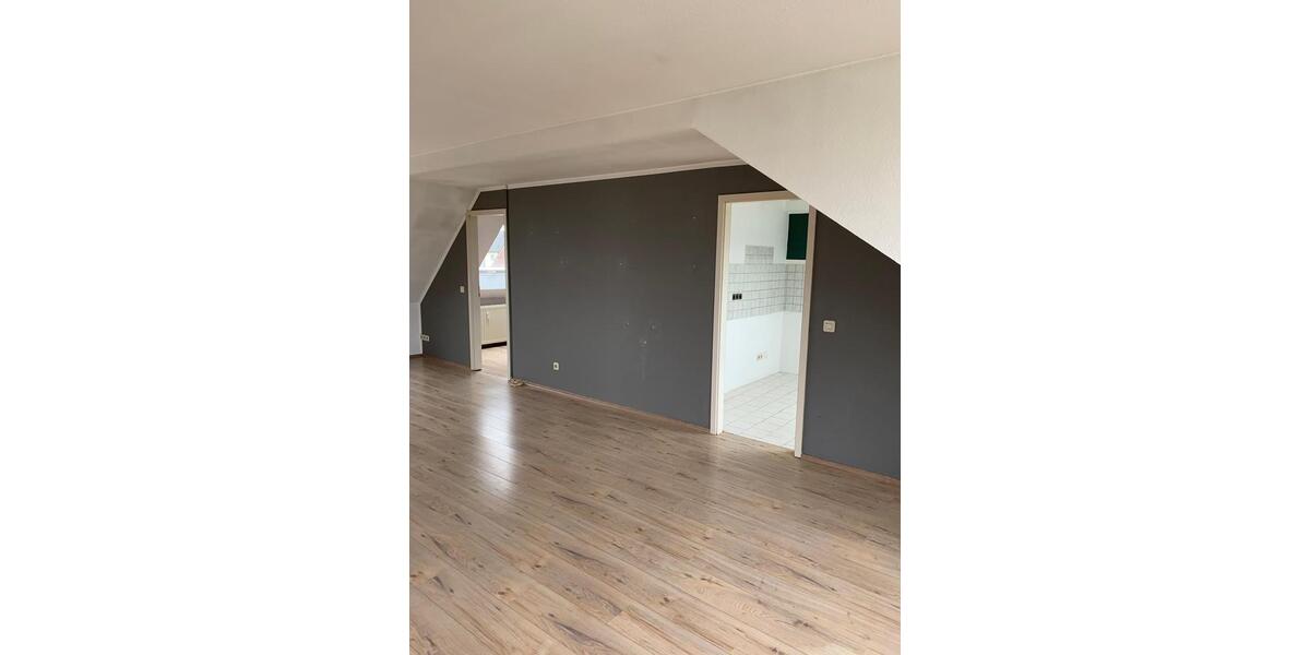 Dachgeschoßwohnung Tönisvorst - 2 Zimmer, 74 m&sup2;, 600&euro; | Angebot:26296368
