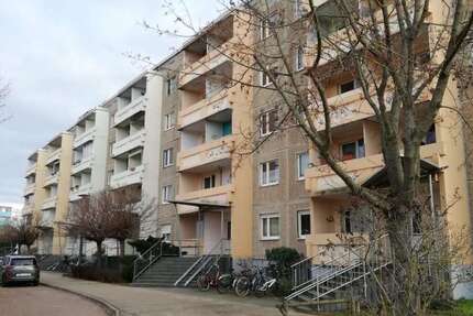 Wohnung Dessau-Roßlau Roßlau - 4 Zimmer, 64 m&sup2;, 430&euro; | Angebot:25637461