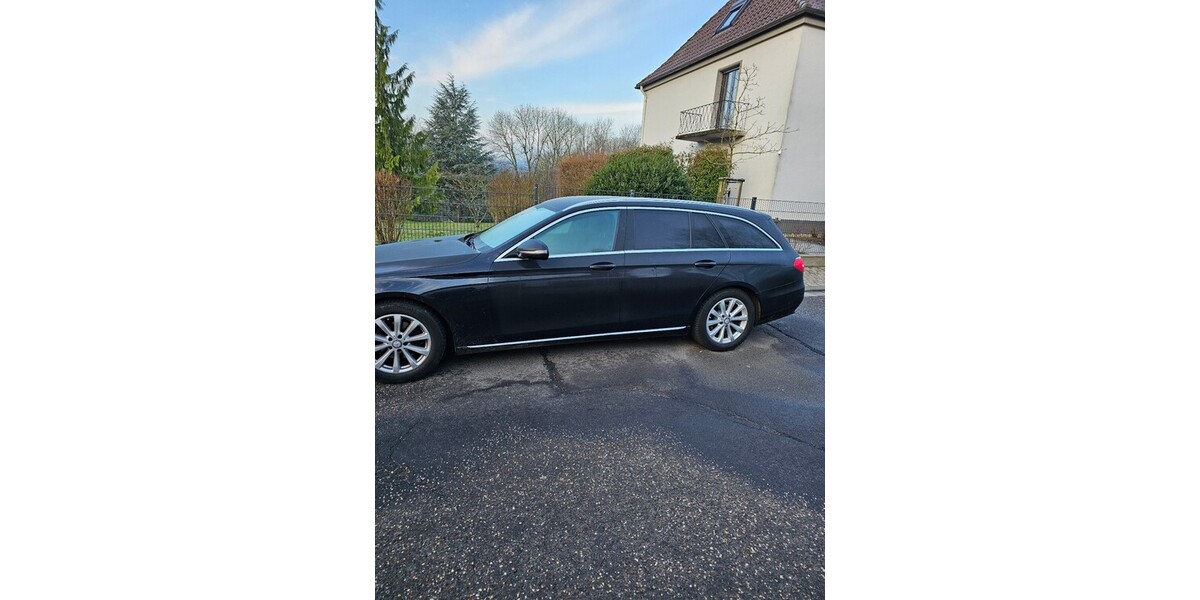 Mercedes-Benz E 220 130.000 km 30.000 &euro; Wiesbaden 65183