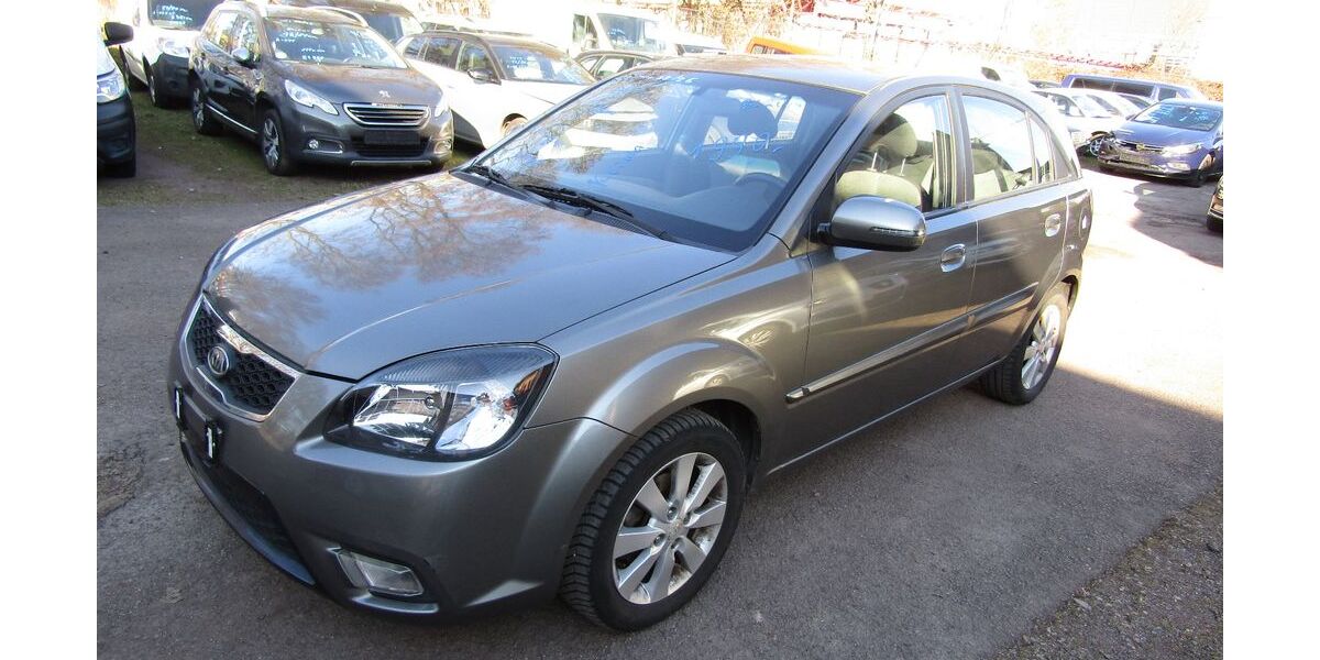 Kia Rio 216.660 km 1.990 &euro; Halle 06130