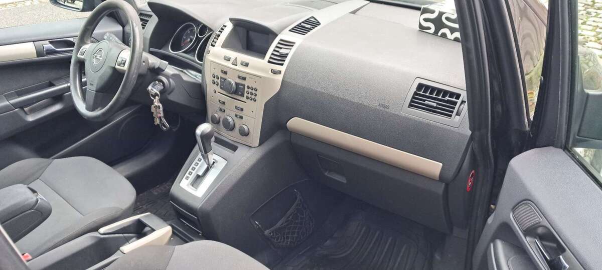 Opel Zafira 285.800 km 700 € Böblingen 71034