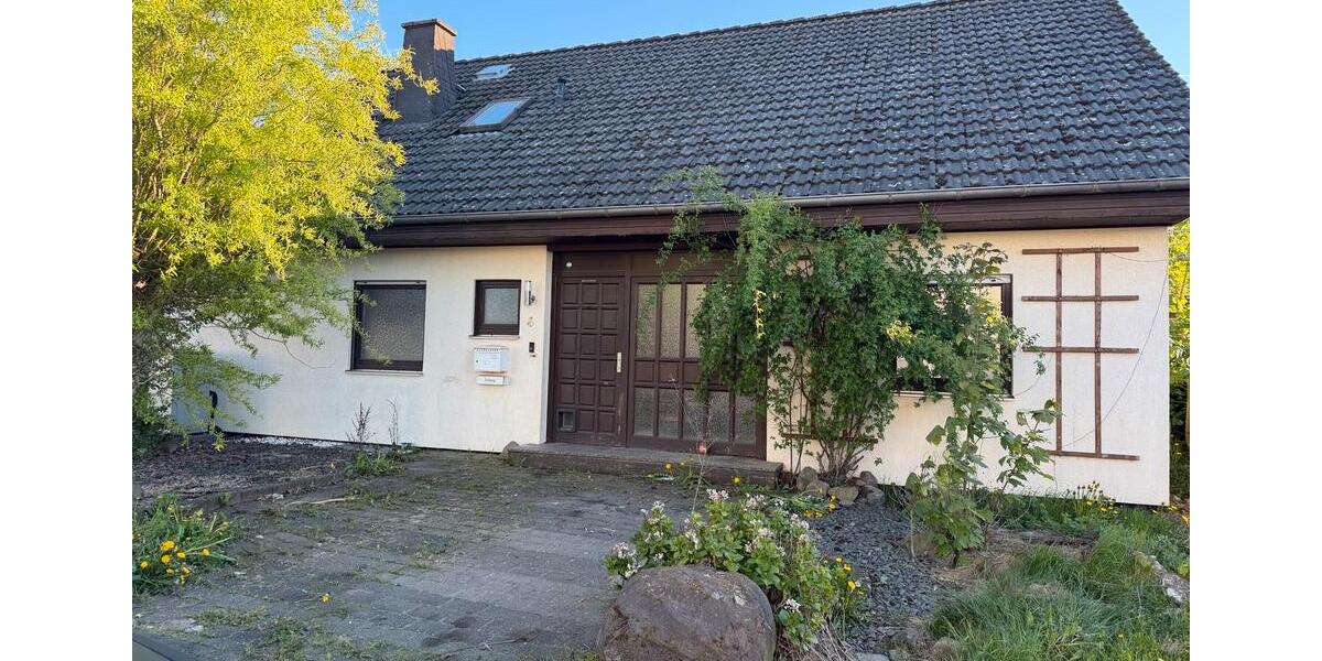 Einfamilienhaus Düngenheim - 7 Zimmer, 170 m&sup2;, 250.000&euro; | Angebot:26706257