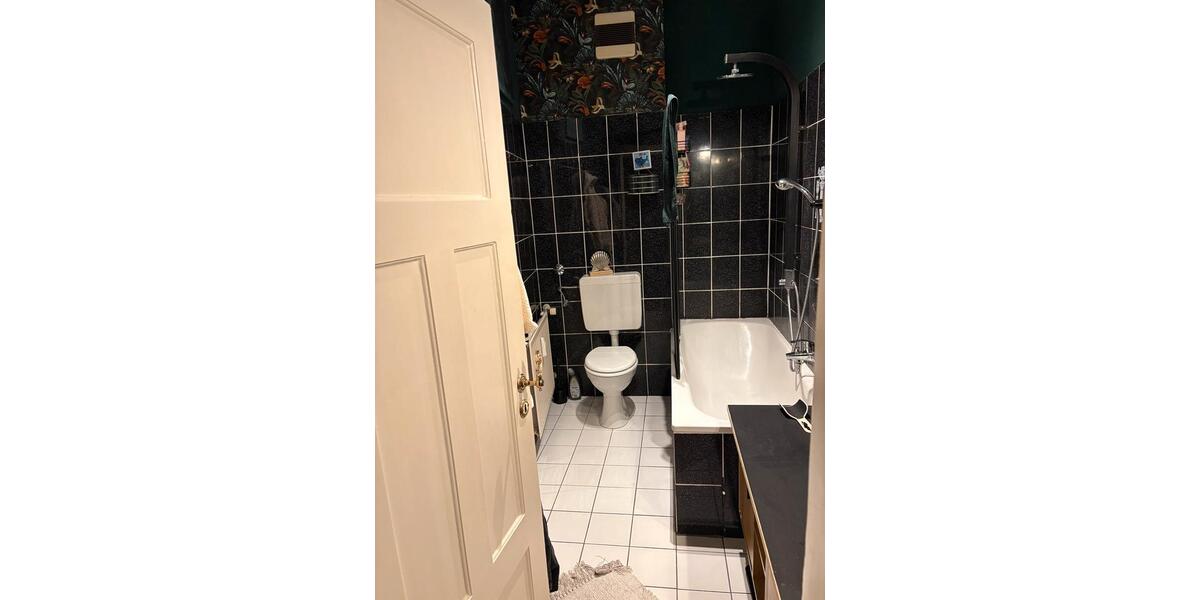 Etagenwohnung Flensburg Altstadt - 4 Zimmer, 95 m&sup2;, 1.220&euro; | Angebot:26377854
