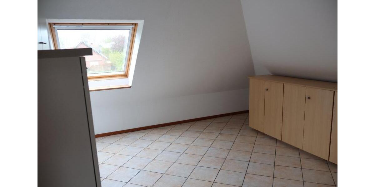 Dachgeschoßwohnung Elsfleth - 2.5 Zimmer, 75 m&sup2;, 630&euro; | Angebot:26412426