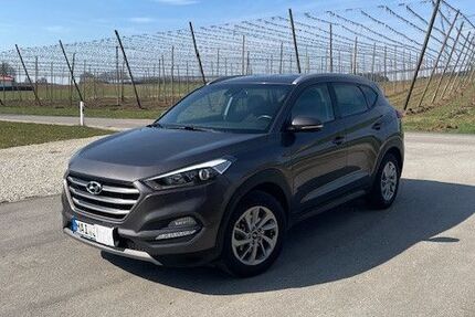 Hyundai TUCSON 130.000 km 13.700 &euro; Volkenschwand 84106