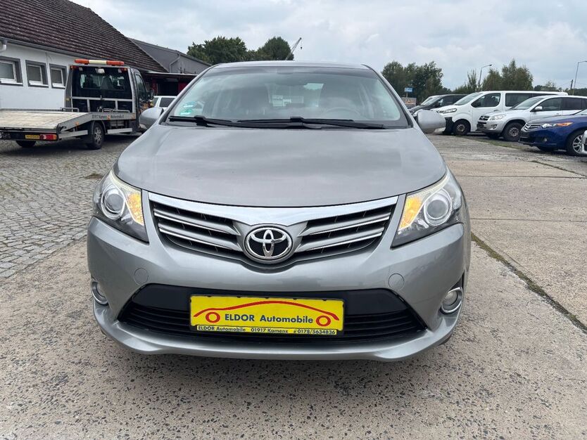 Toyota Avensis 98.749 km 7.900 € Kamenz 01917