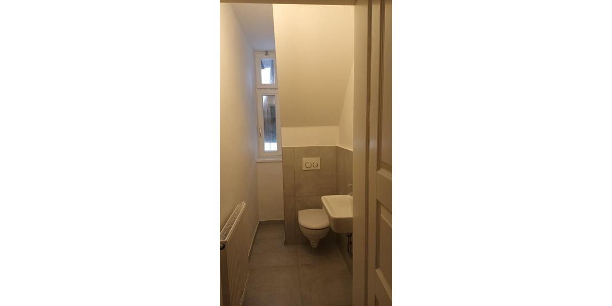 Dachgeschoßwohnung München Schwanthalerhöhe - 1 Zimmer, 100 m&sup2;, 750&euro; | Angebot:25959532