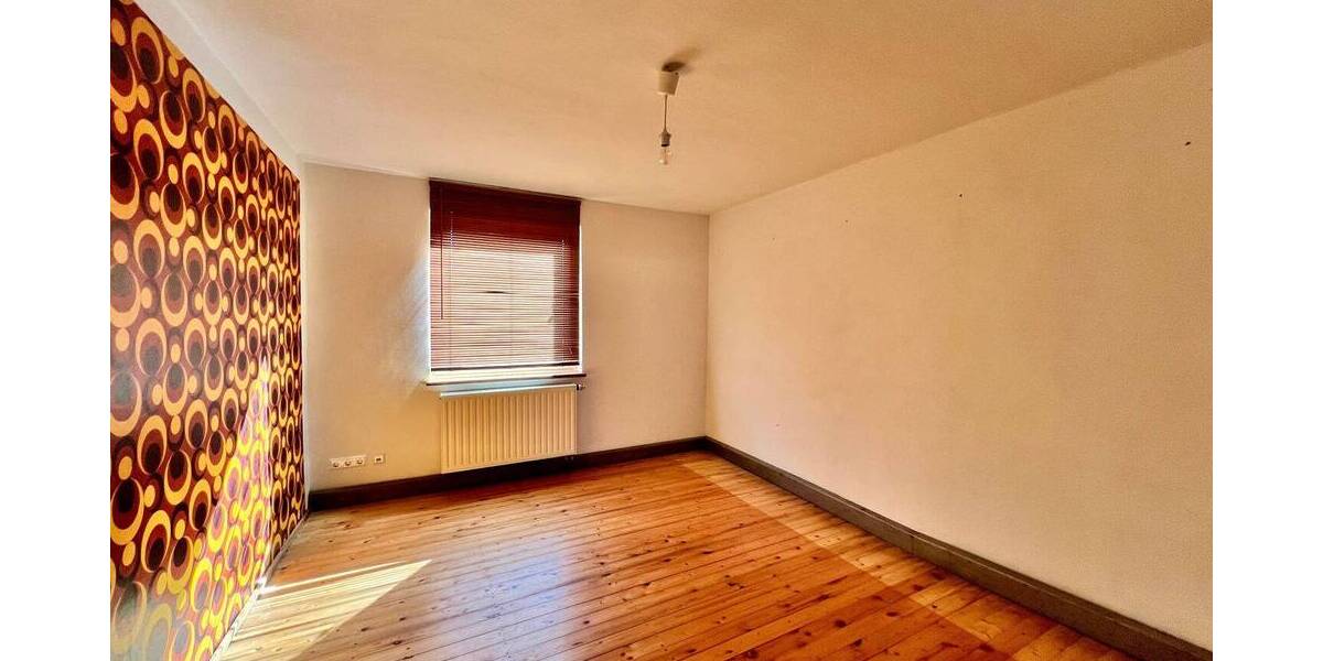 Mehrfamilienhaus, Wohnhaus Lengenfeld - 4 Zimmer, 150 m&sup2;, 79.000&euro; | Angebot:25708235