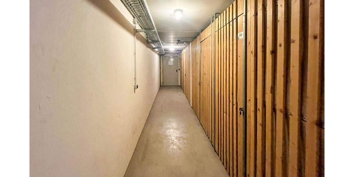 Ruhig gelegene 3-Raumwohnung mit Parkett, 2 Balkonen und Tiefgaragenstellplatz 3 zimmer