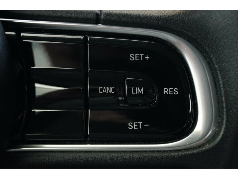 500e Action Carplay Android Automatik 1.Hand