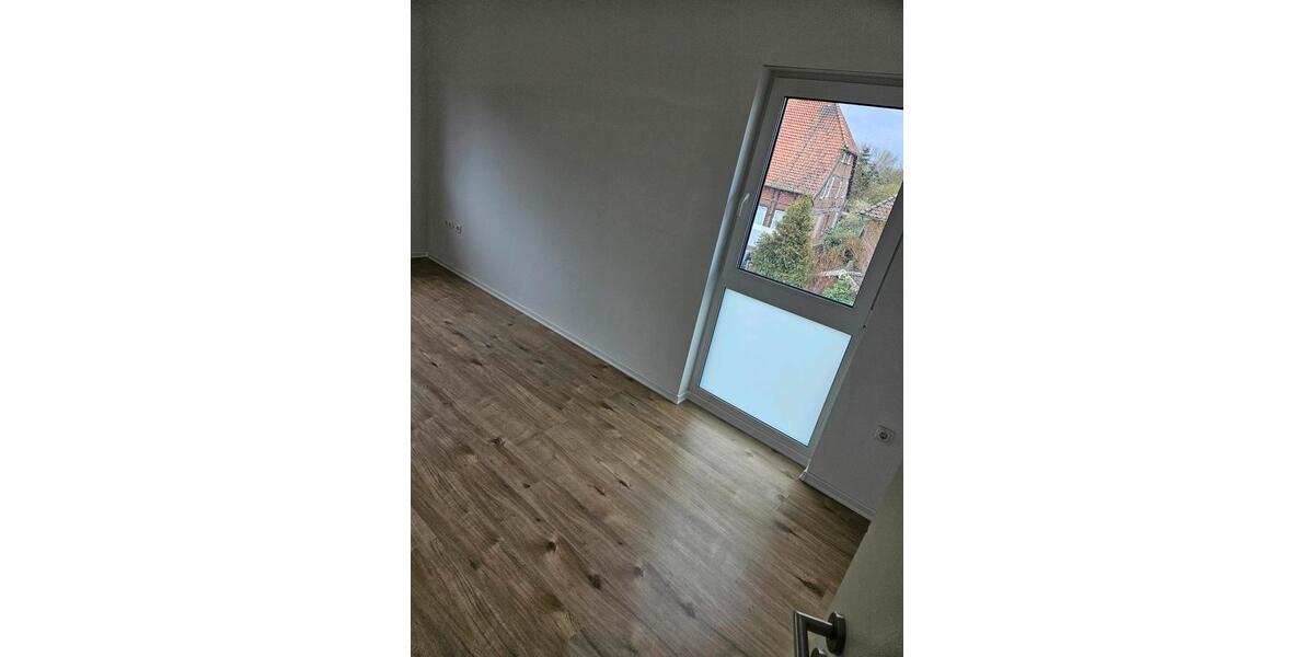 Einfamilienhaus Uetze - 4 Zimmer, 130 m&sup2;, 1.200&euro; | Angebot:25397225