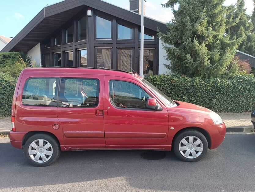Citroen Berlingo 255.434 km 1.750 € Frankfurt 60599