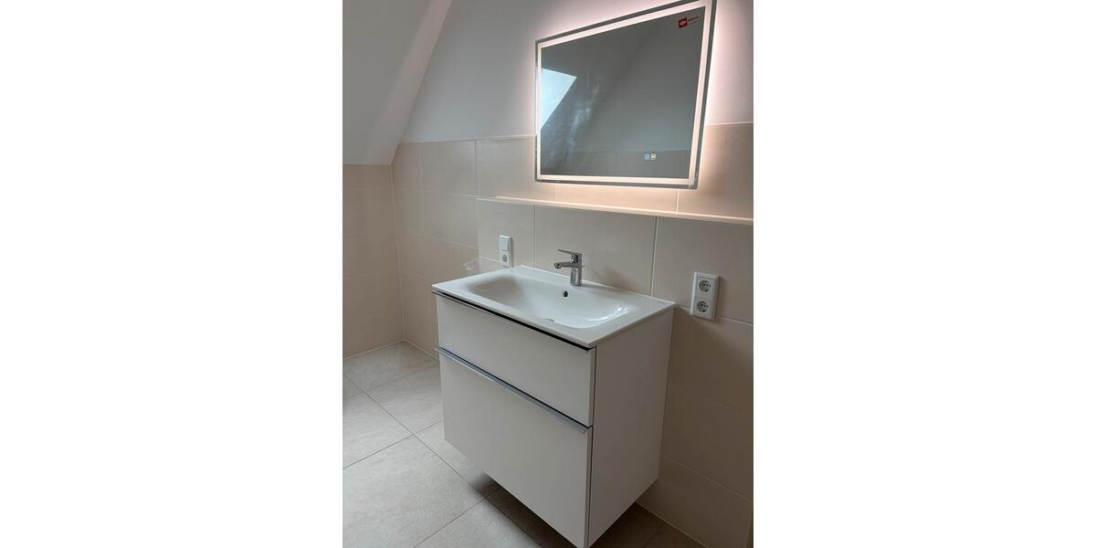 Dachgeschoßwohnung Rastede - 3 Zimmer, 73 m&sup2;, 318.000&euro; | Angebot:27166850