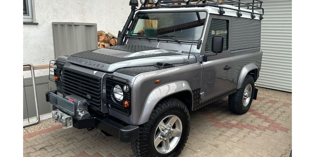 Land Rover Defender 173.000 km 28.500 &euro; Mannheim 68305