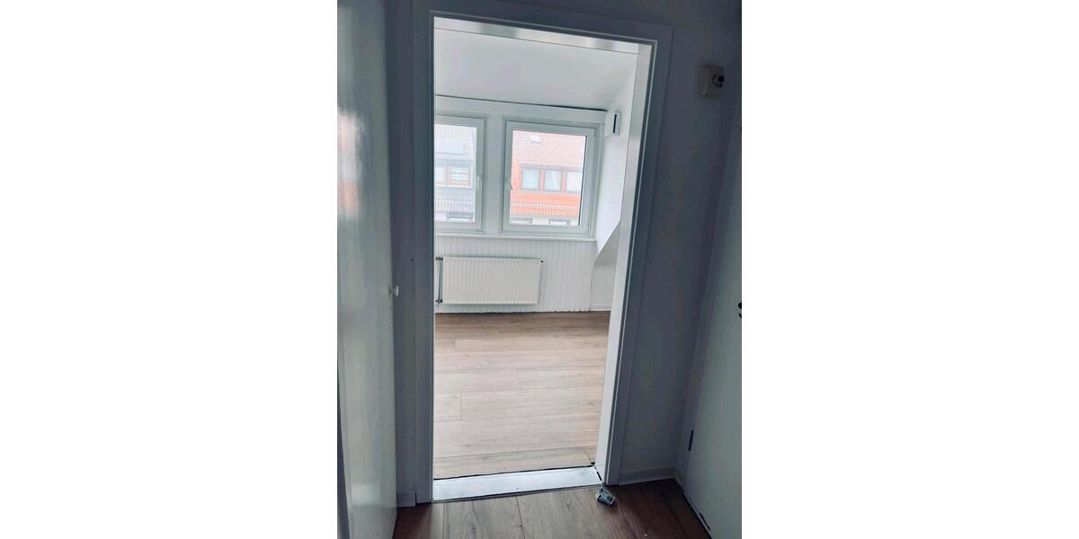 Dachgeschoßwohnung Bremen Walle - 3 Zimmer, 60 m&sup2;, 950&euro; | Angebot:26676186