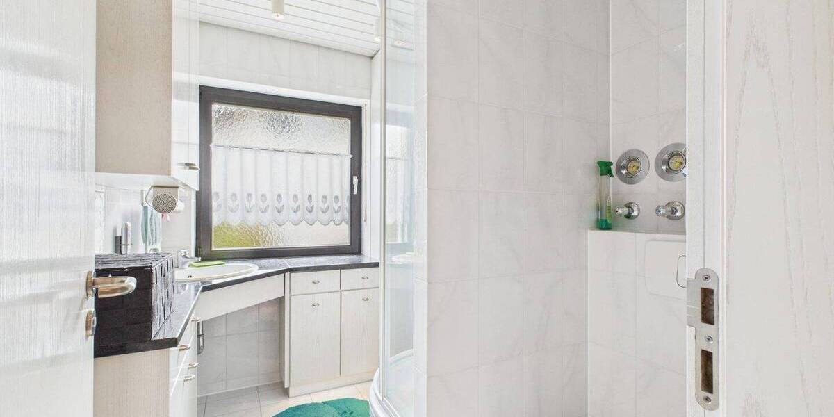 Exklusive, innenarchitektonisch gestaltete Wohnungen über zwei Etagen, einzeln zugänglich 6 zimmer