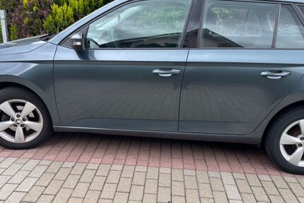 Skoda Fabia 82.000 km 7.500 &euro; Zwickau 08064