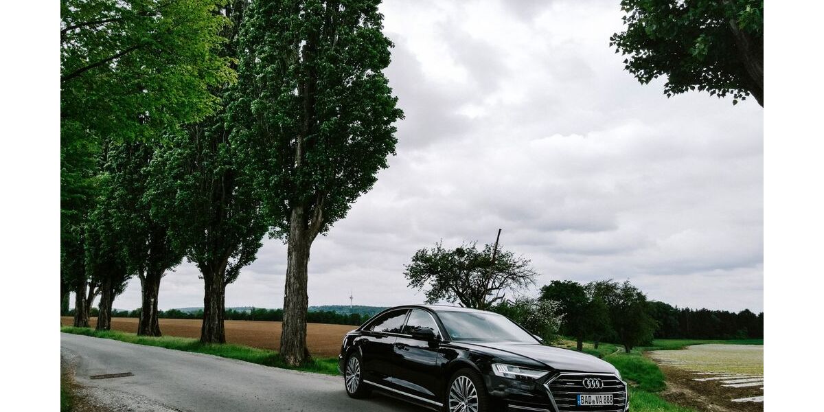 Audi A8 125.000 km 42.200 &euro; Königsbach-Stein 75203