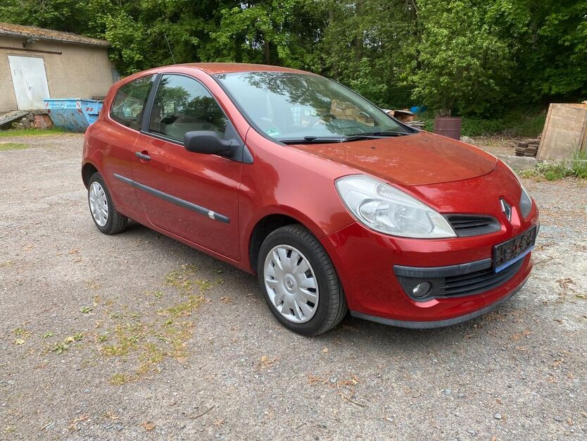 Renault Clio 158.150 km 1.790 € Krumhermersdorf 09434