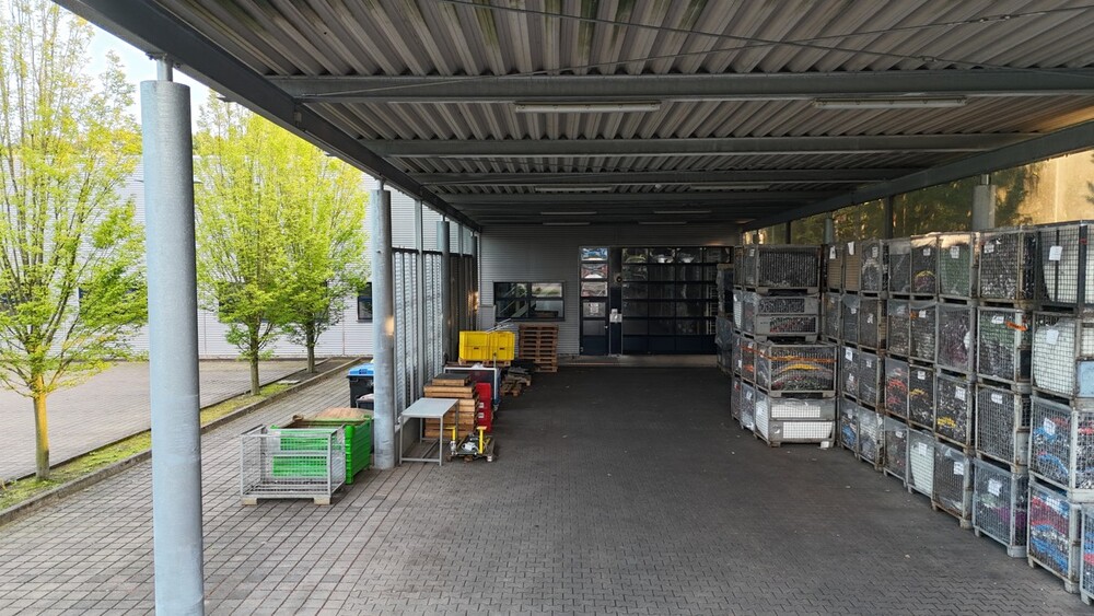 Lager-Produktionsanlage mit Büro in Lübbecke zimmer