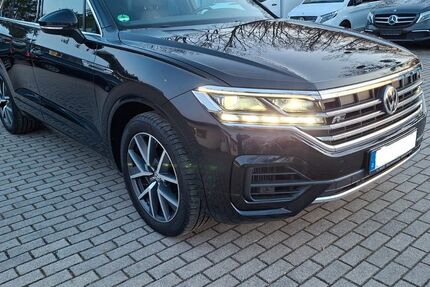 VW Touareg 86.854 km 48.900 &euro; Senftenberg 01968