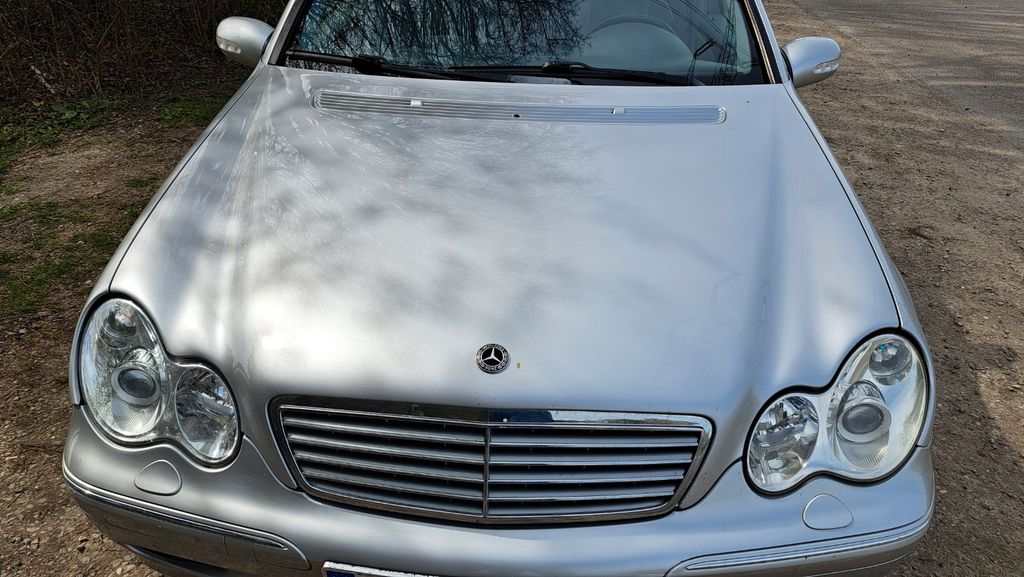 Mercedes-Benz 320 174.000 km 3.200 &euro; Moosinning 85452