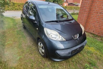 Peugeot 107 178.000 km 999 &euro; Büchen 21415